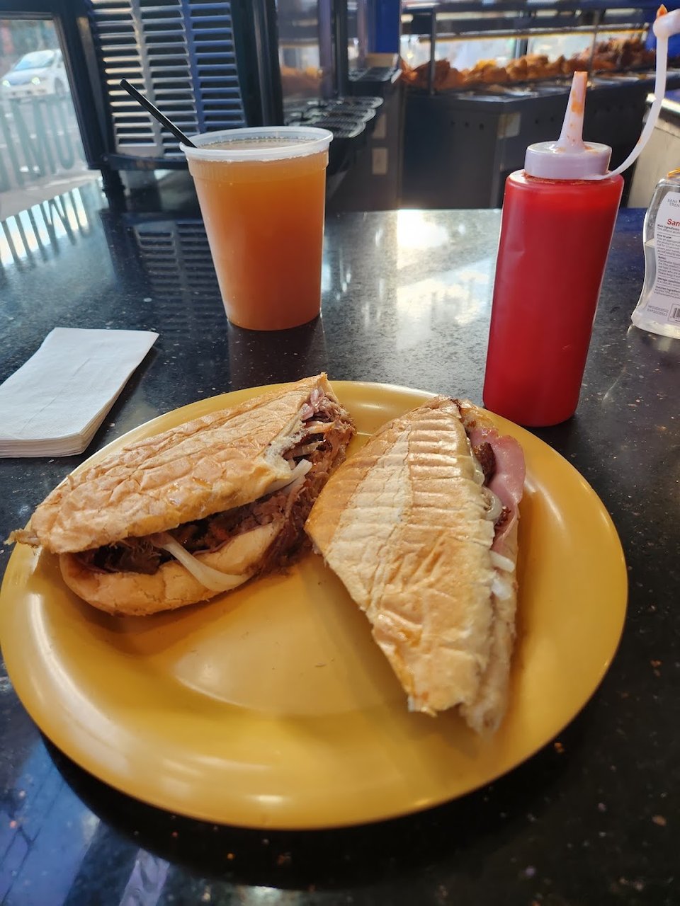 Pernil Sandwich